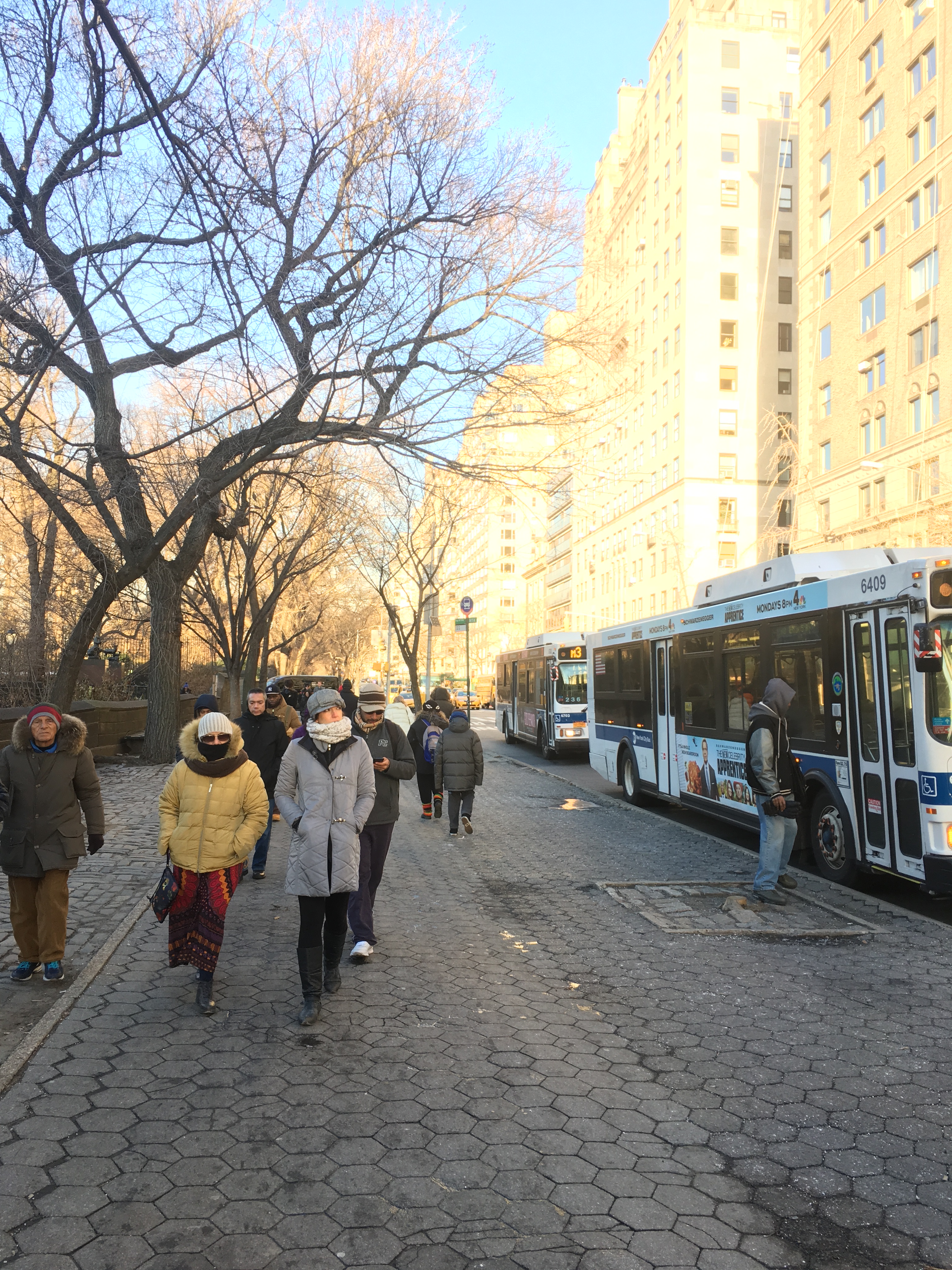 Fifth Avenue 3-11 p.m. 12-20-2016.JPG